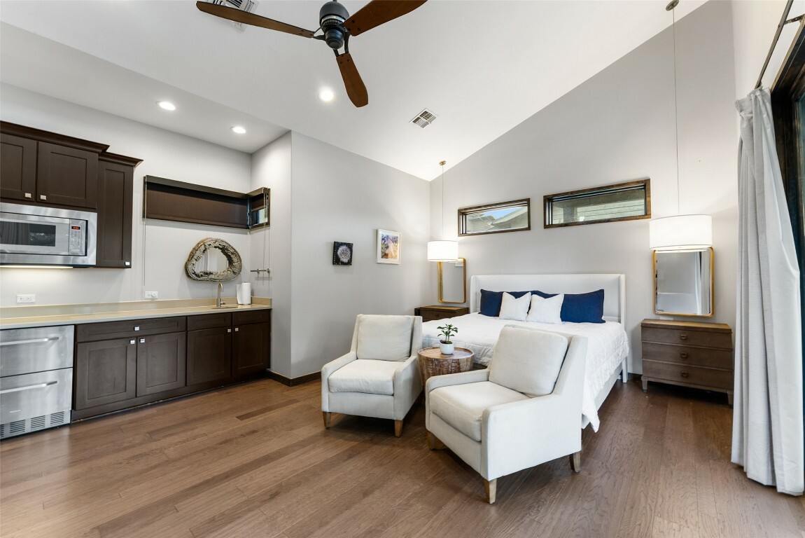 Property Photo: 2113 Barbaro Way Unit 17 Way 17 TX 78669