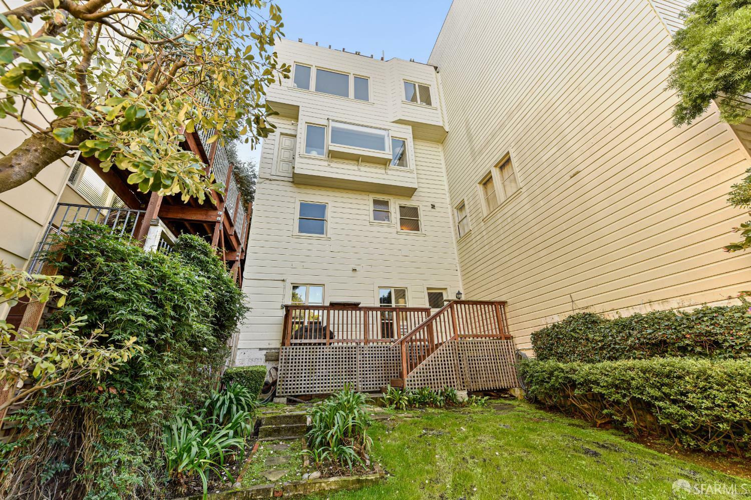 Property Photo: 2068 Vallejo Street CA 94123