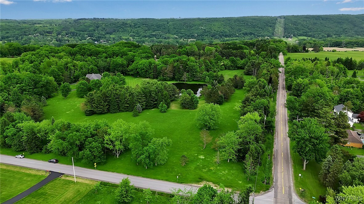 Property Photo: 1160 Underhill Road NY 14052