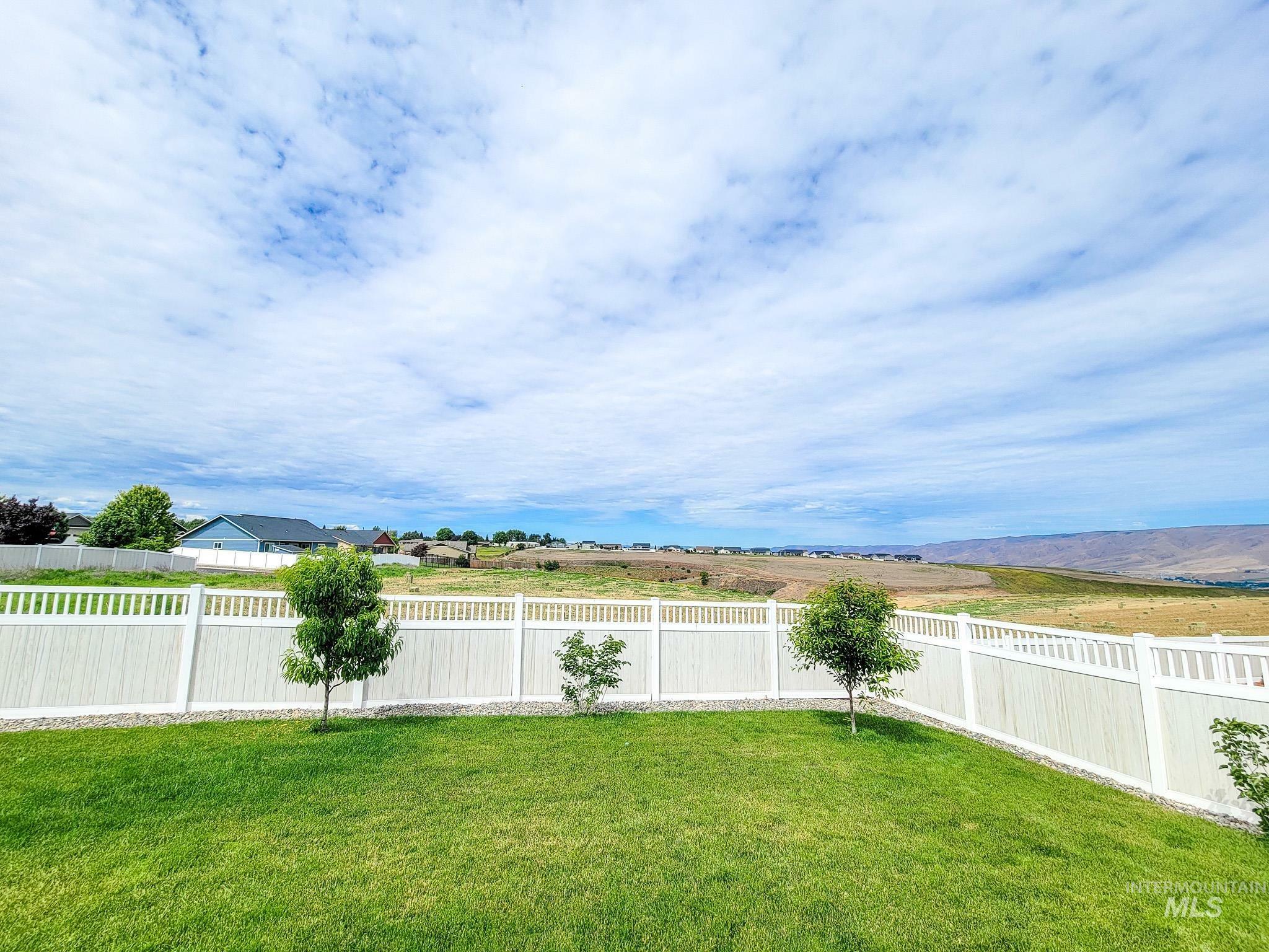 Property Photo:  3220 Parkridge Way  ID 83501-0000 