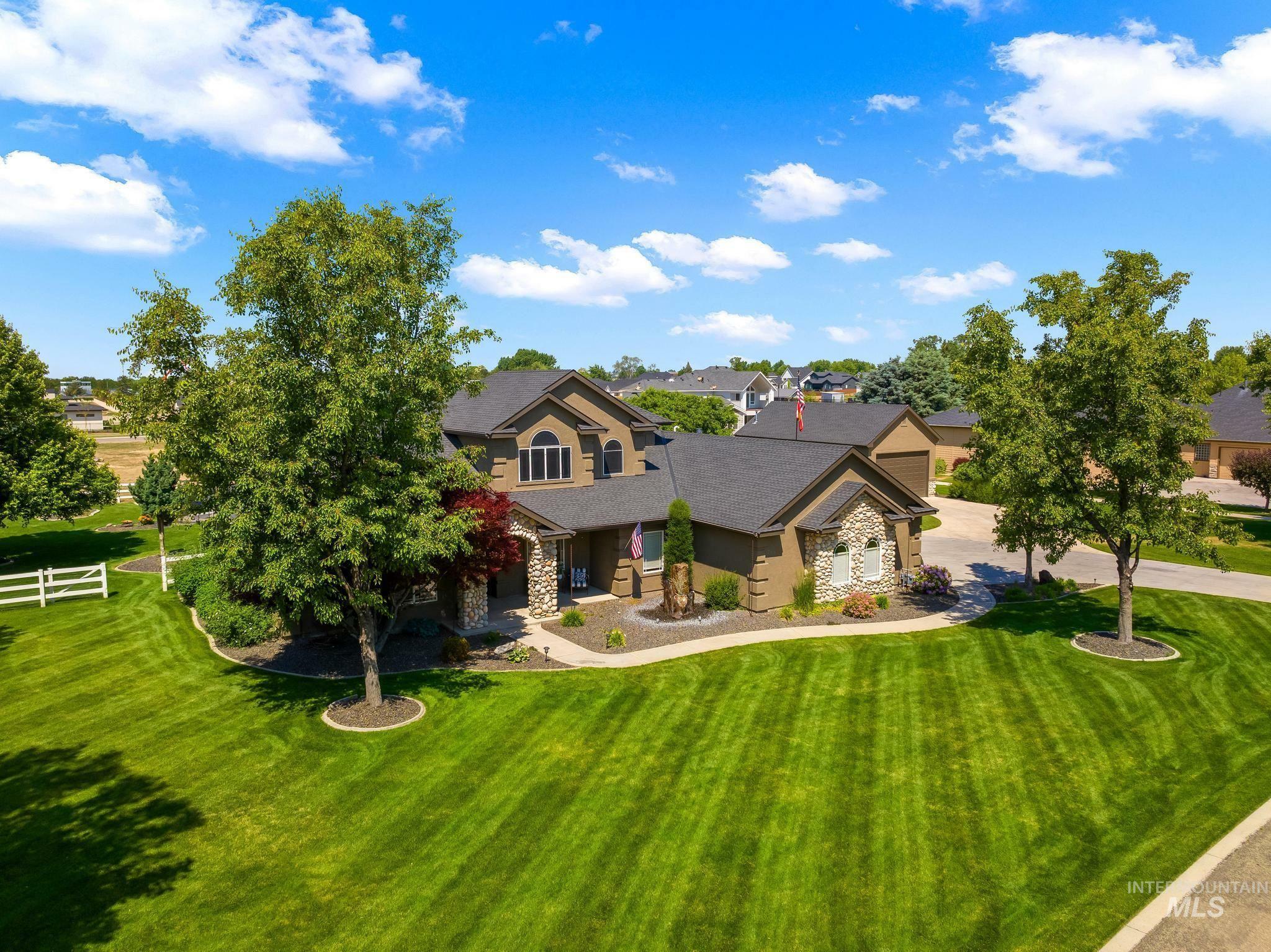 Property Photo: 731 N Cove Colony Way ID 83616