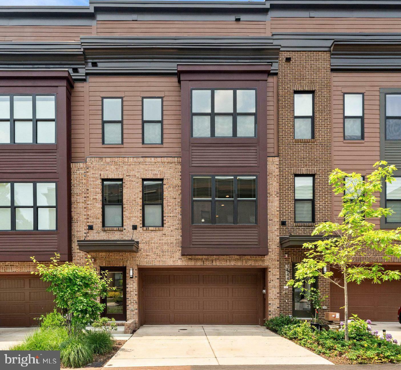 Property Photo: 3546 Sutton Heights Circle VA 22031