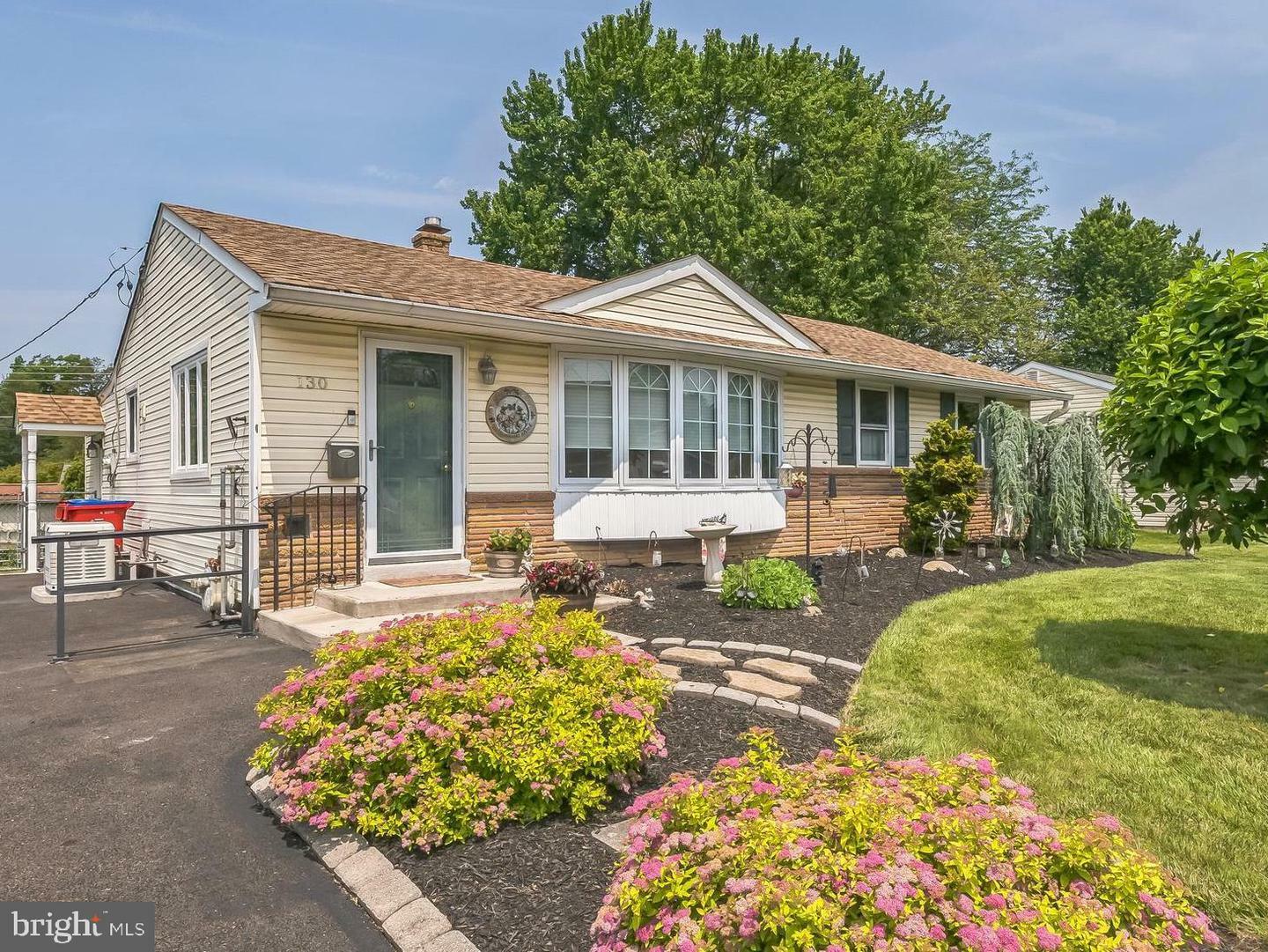 Property Photo: 130 Horseshoe Lane PA 18974