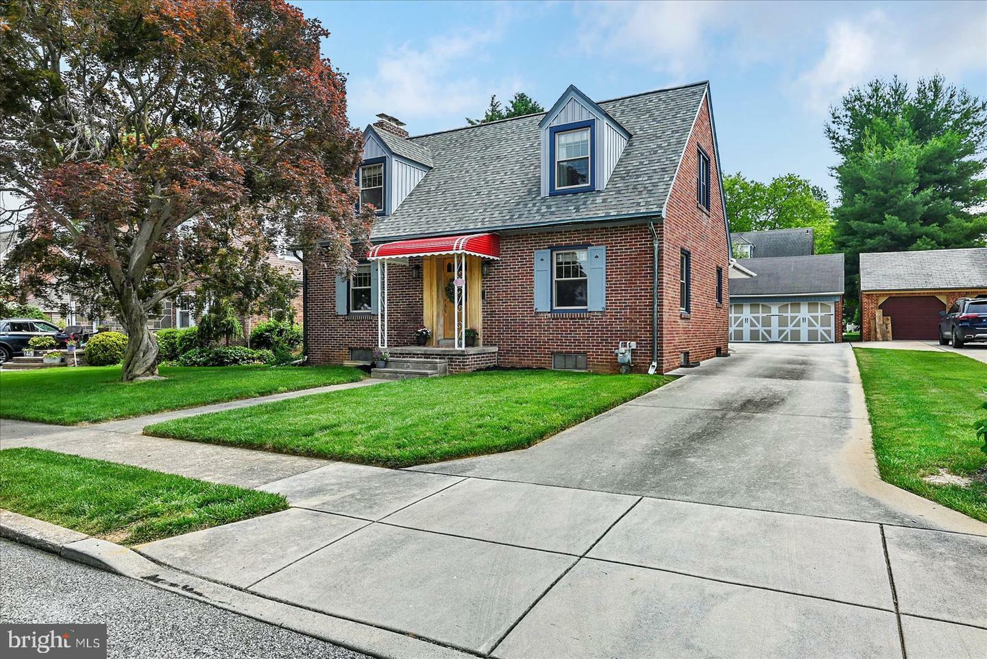 29 S Rockburn Street  York PA 17402 photo