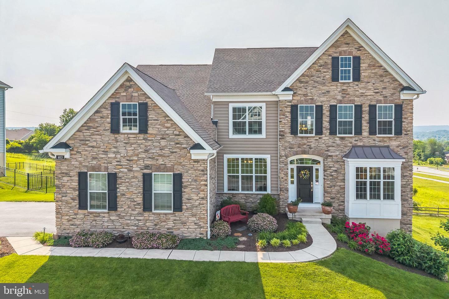 Property Photo: 403 Millwright Lane PA 19460