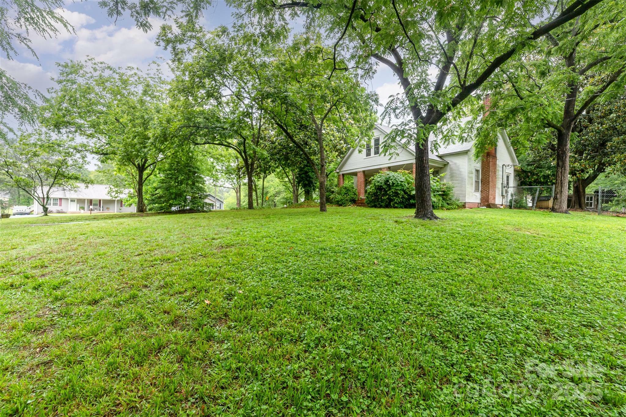Property Photo: 520 Eastwood Park Circle NC 28001
