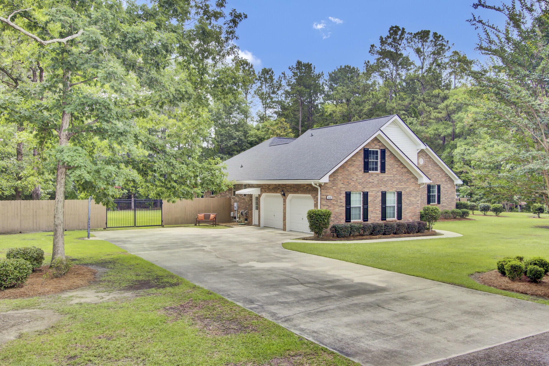 Property Photo:  213 Turtle Point Road  SC 29483 