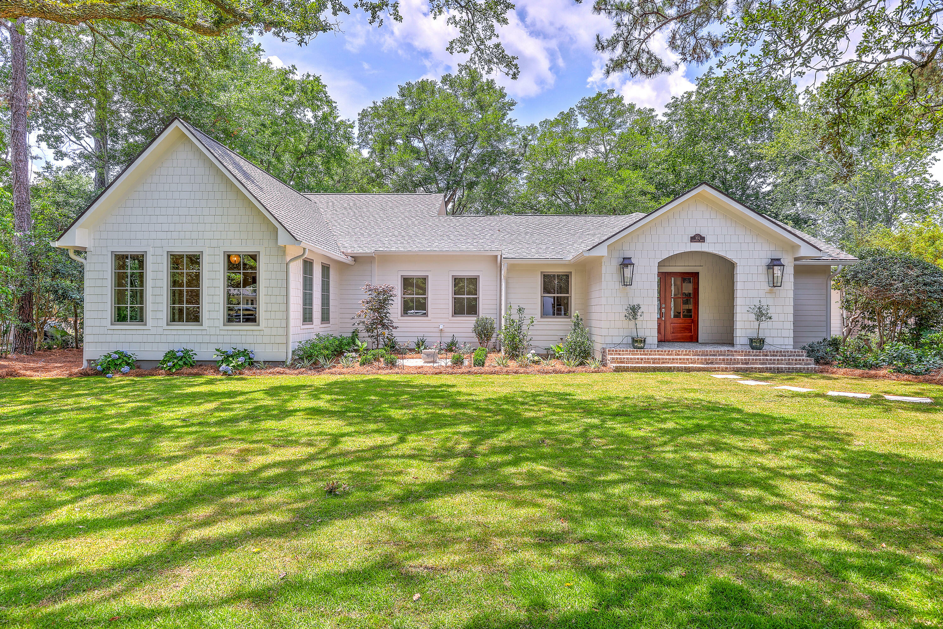 Property Photo:  974 Cliffwood Drive  SC 29464 