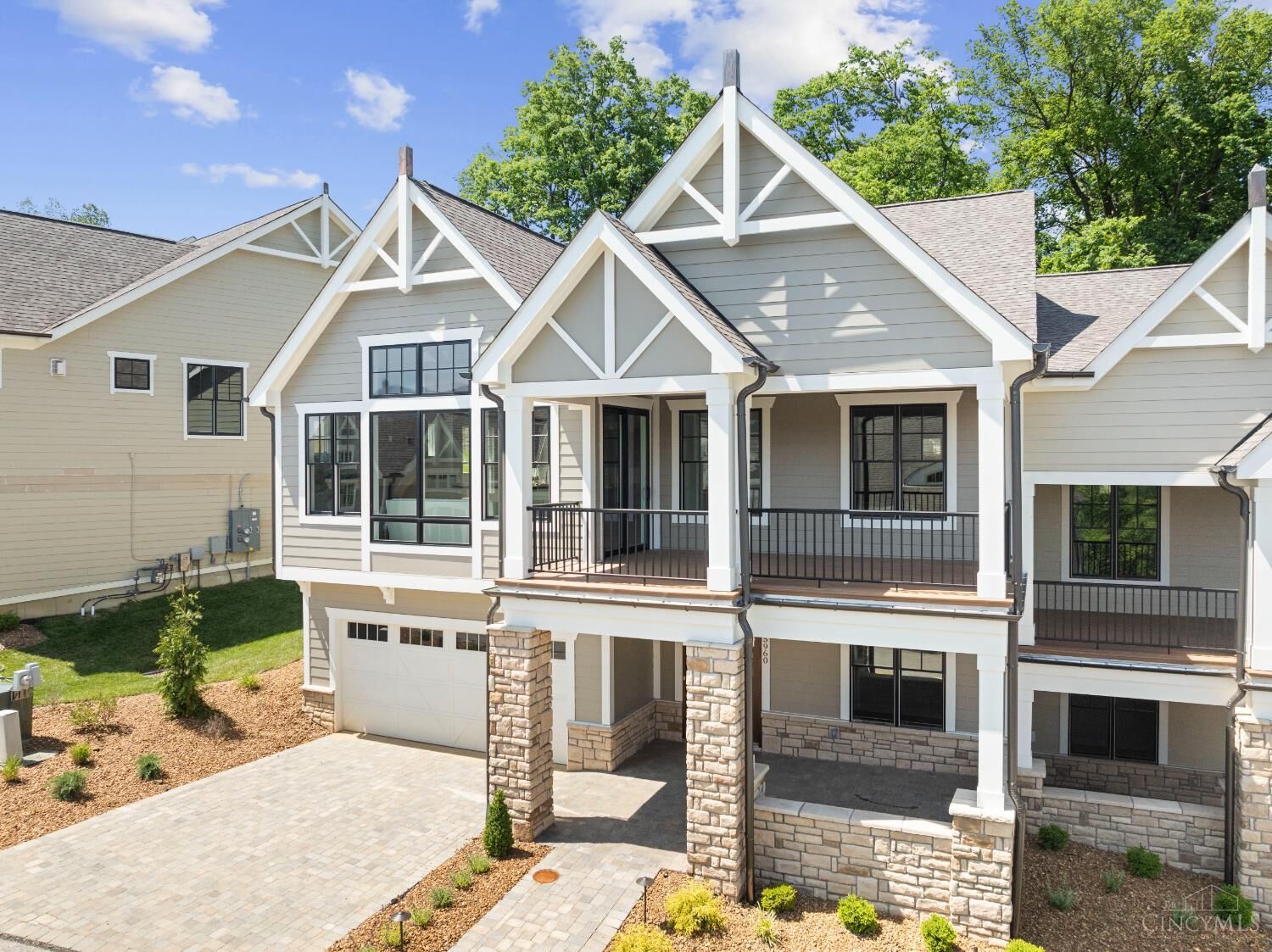 Property Photo:  5960 Woodland Lane  OH 45227 