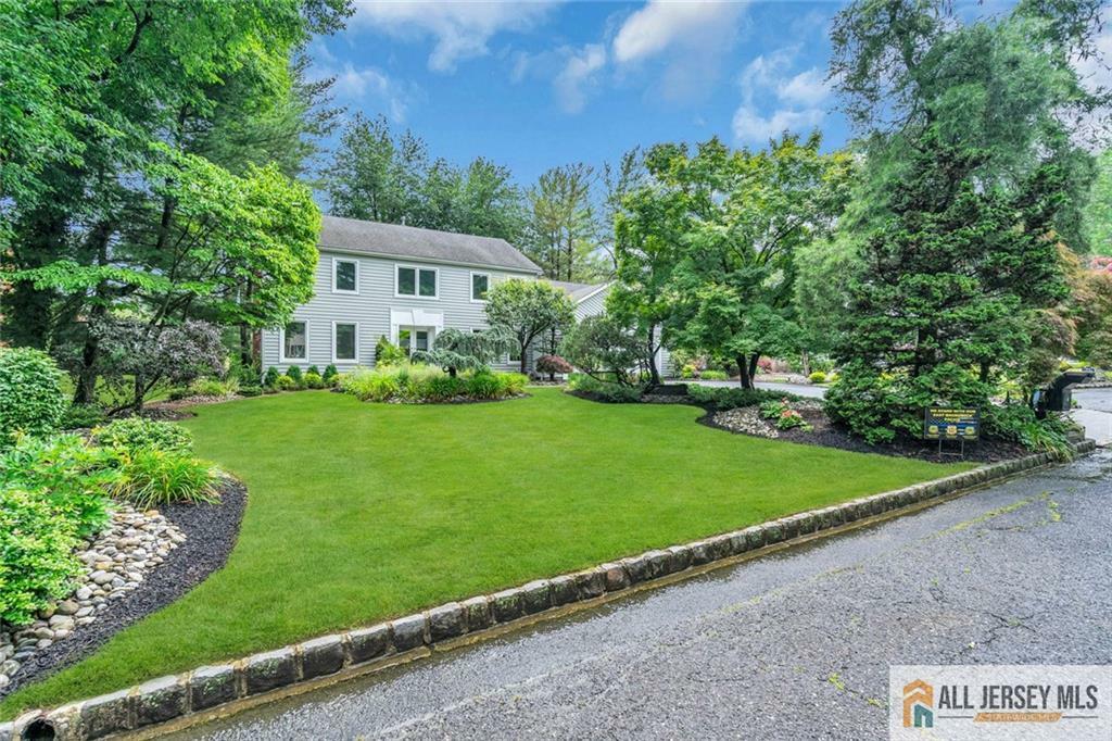 Property Photo: 5 Leighton Court NJ 08816