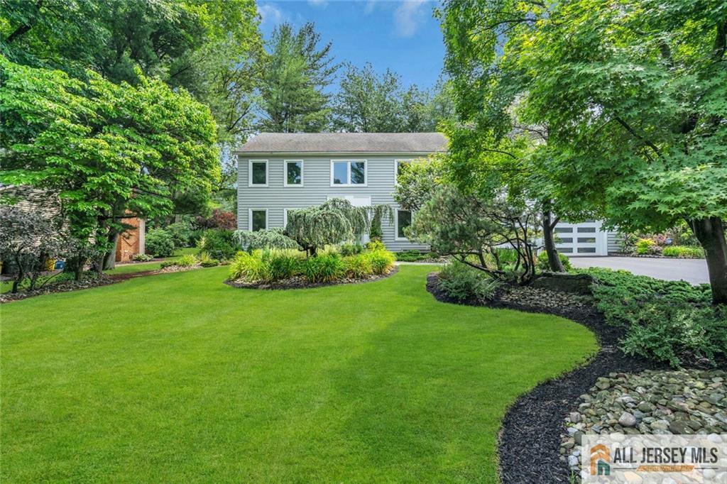 Property Photo:  5 Leighton Drive  NJ 08816 