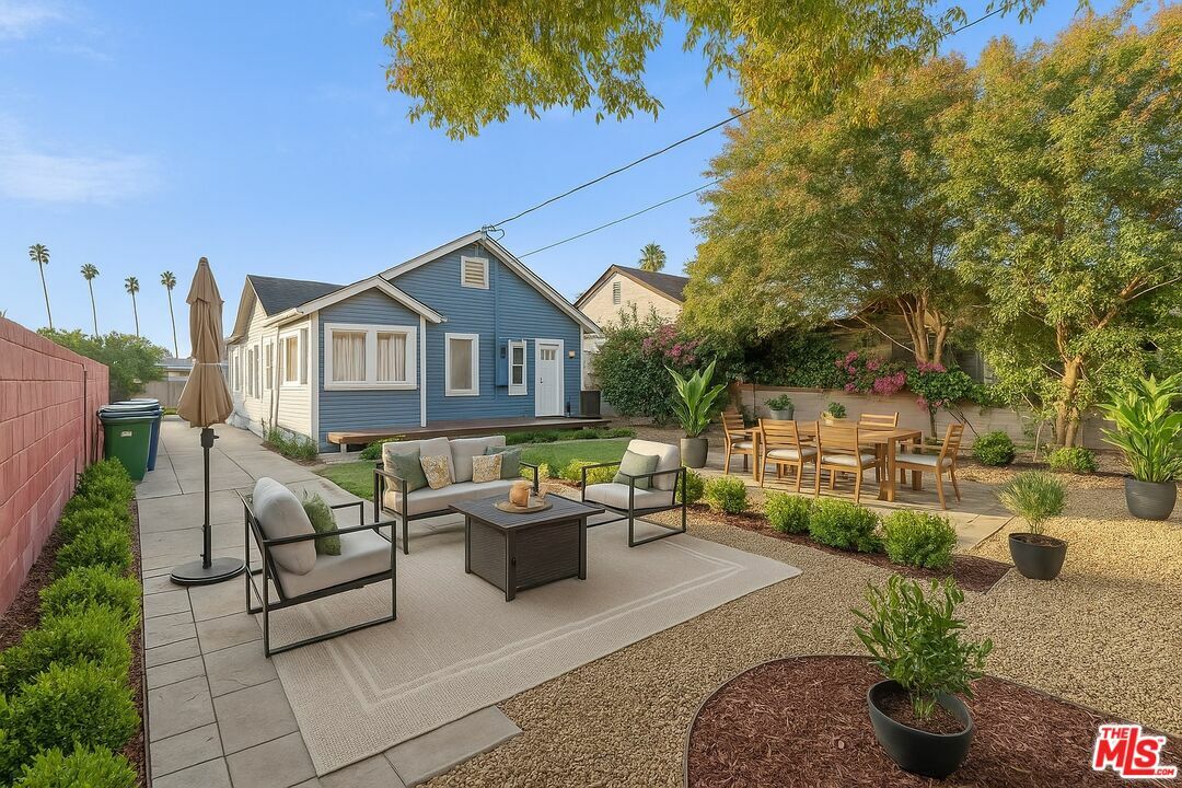 Property Photo: 412 N Kingsley Dr CA 90004