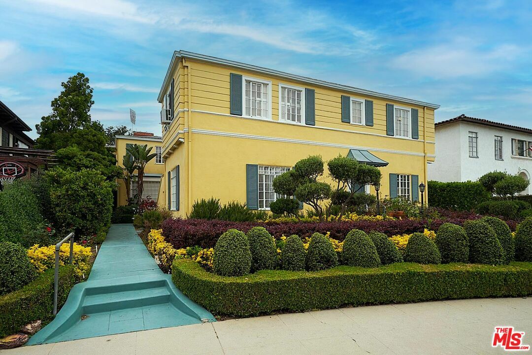 Property Photo: 701 Lorraine Blvd CA 90005