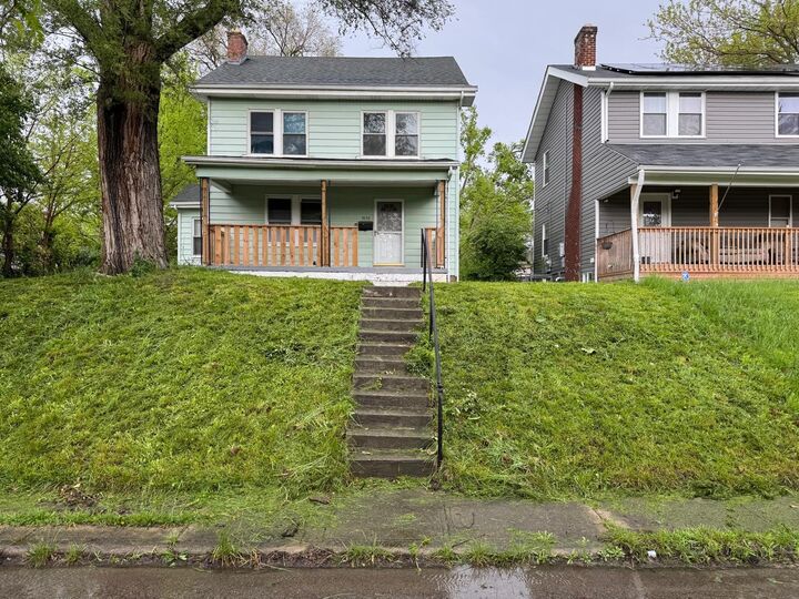 Property Photo:  1936 Floral Avenue  OH 43223 