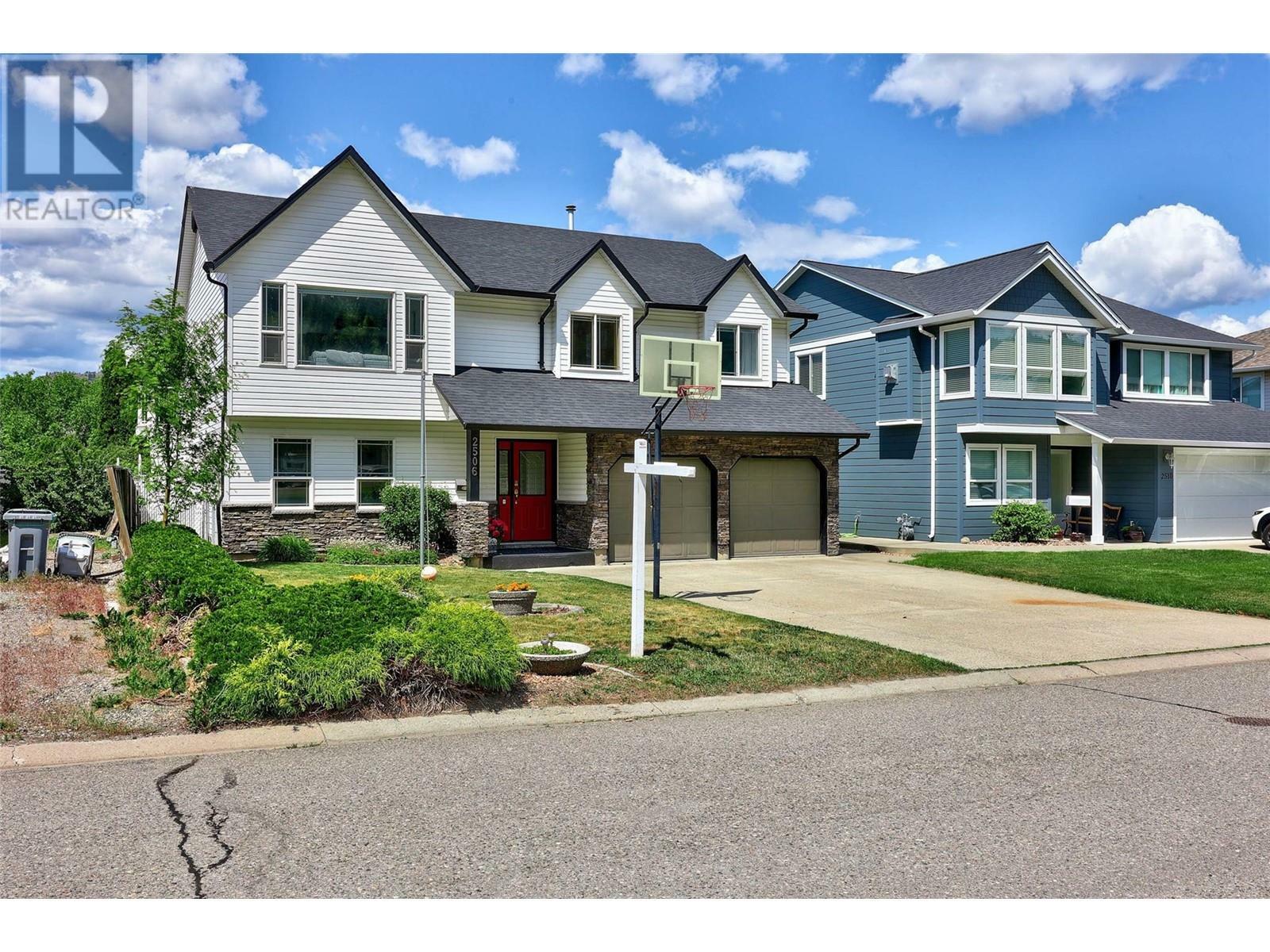 Photo de la propriété: 2506 Nechako Drive BC V2E 2C9