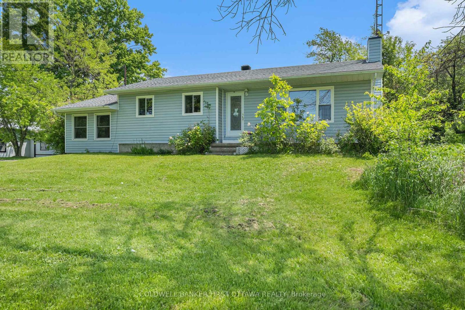Property Photo: 2185 Tennyson Road ON K7H 3C8