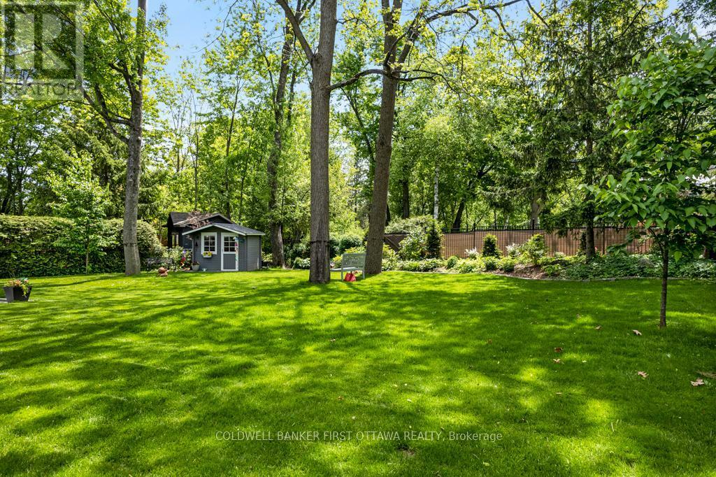 Property Photo: 10 Perkins Boulevard ON K7H 3L6