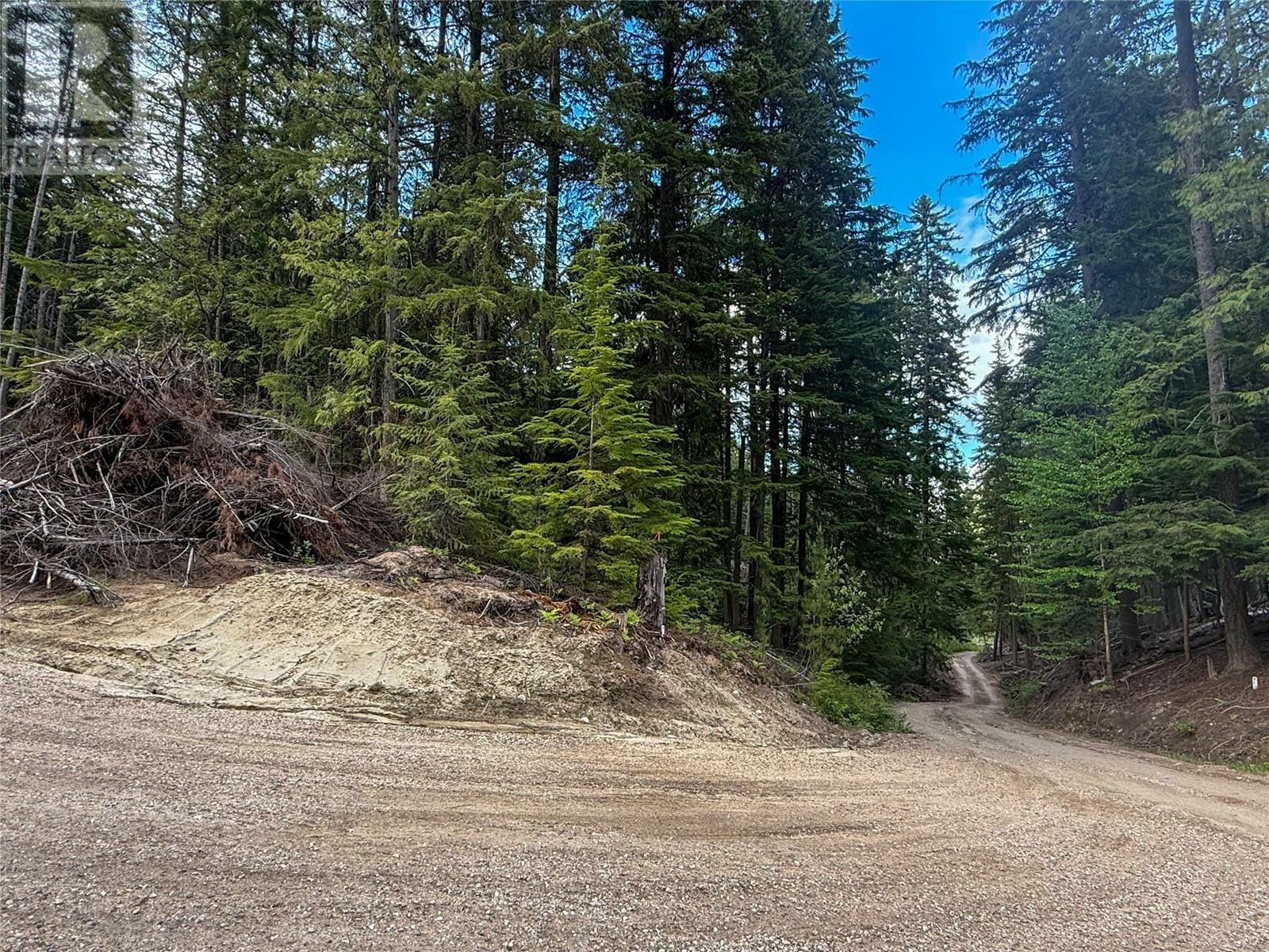 Property Photo: 3945 Saunders Road BC V0G 2J0