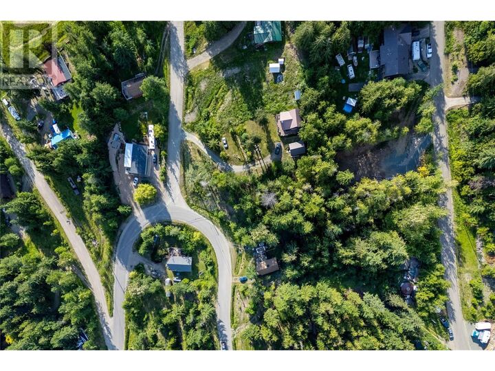 Property Photo: 7227 Estate Drive BC V0E 1M8