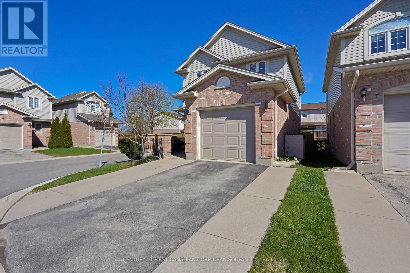 Property Photo: 10 Chalkstone Drive 24 ON N6E 3Z9