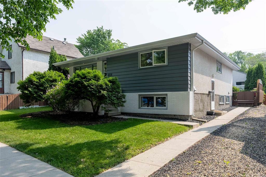 Property Photo: 464 Langevin Street MB R2H 2V8