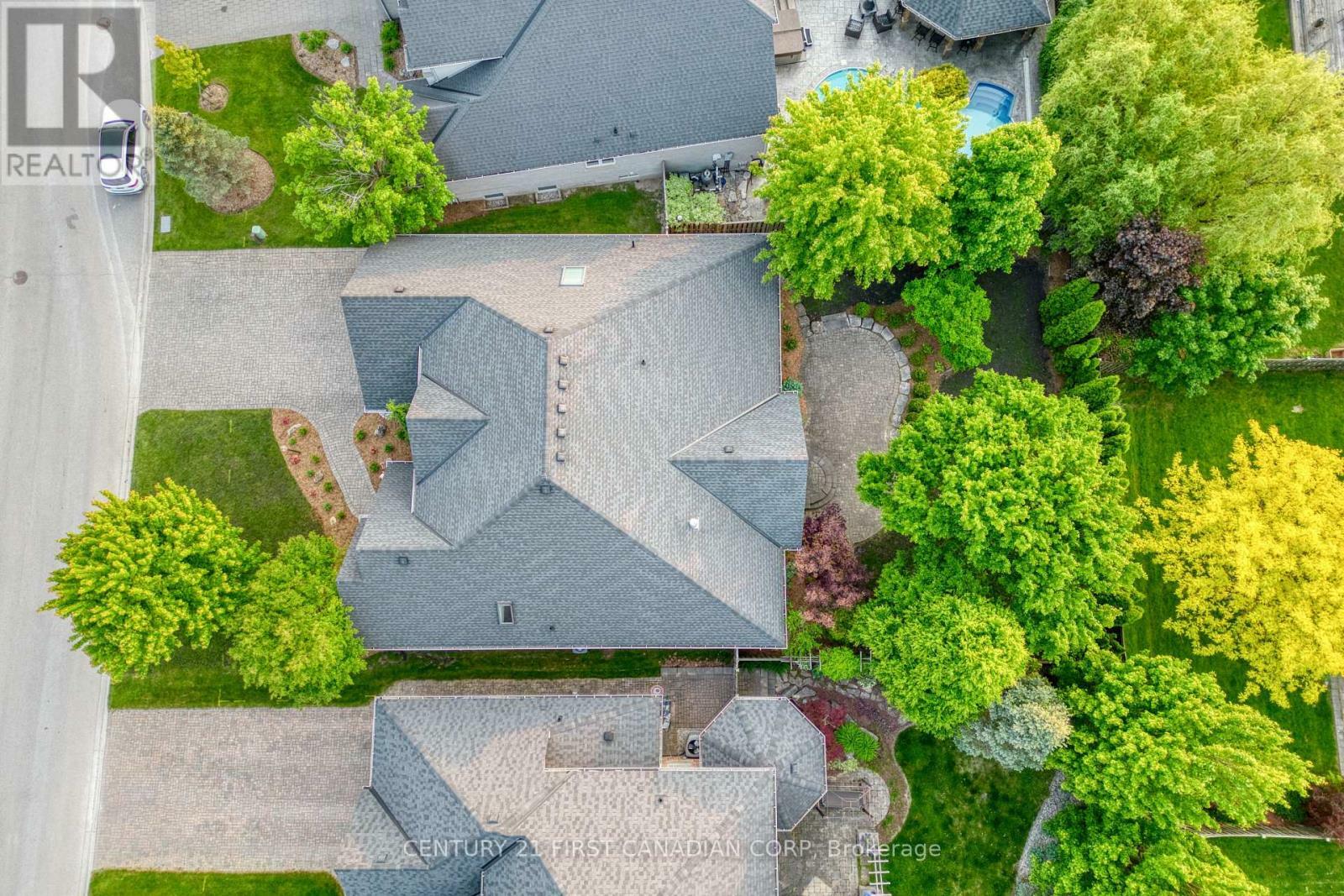 Property Photo: 540 McGarrell Place ON N6G 5J8