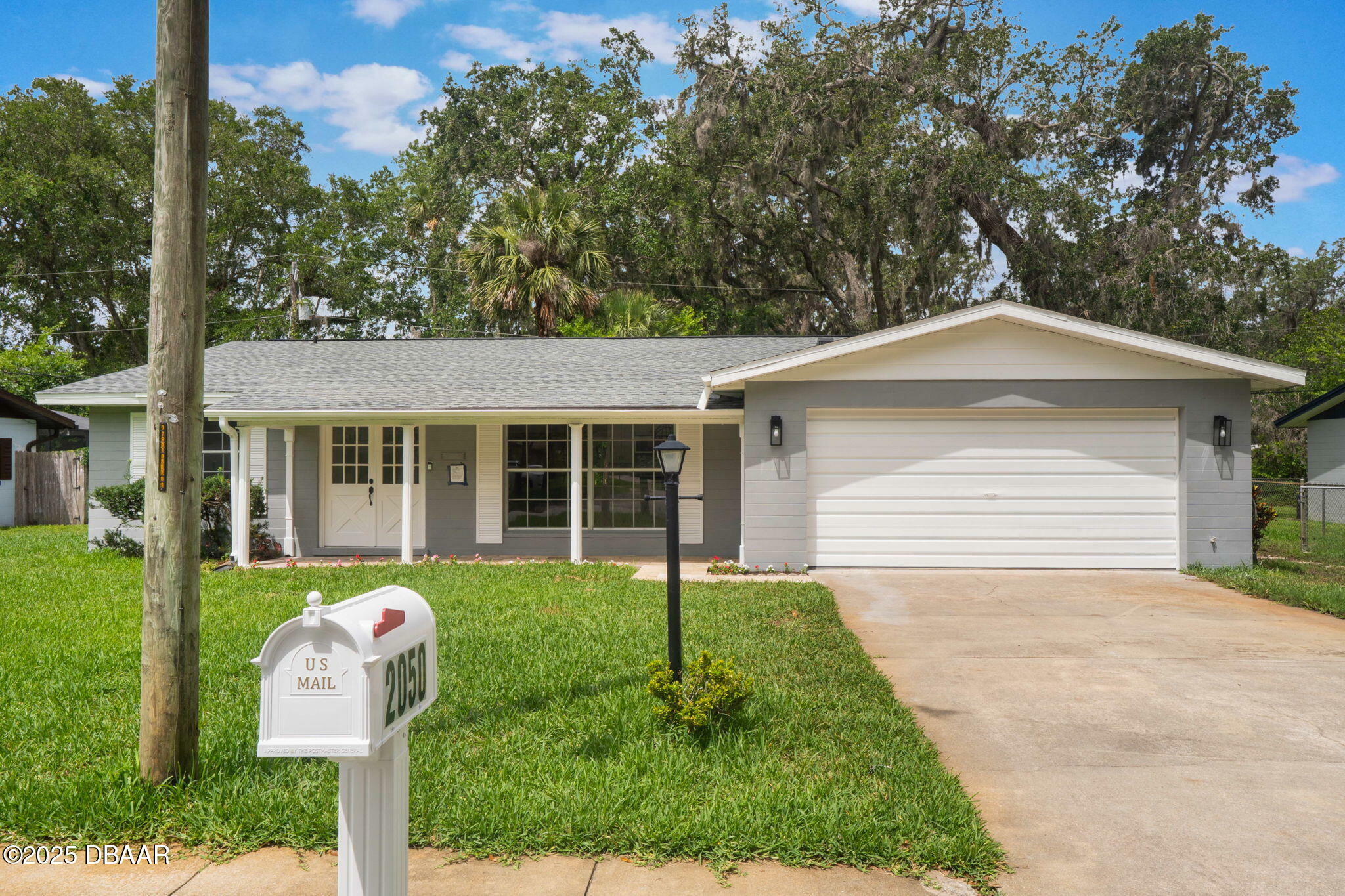 Property Photo: 2050 Anne Circle FL 32119