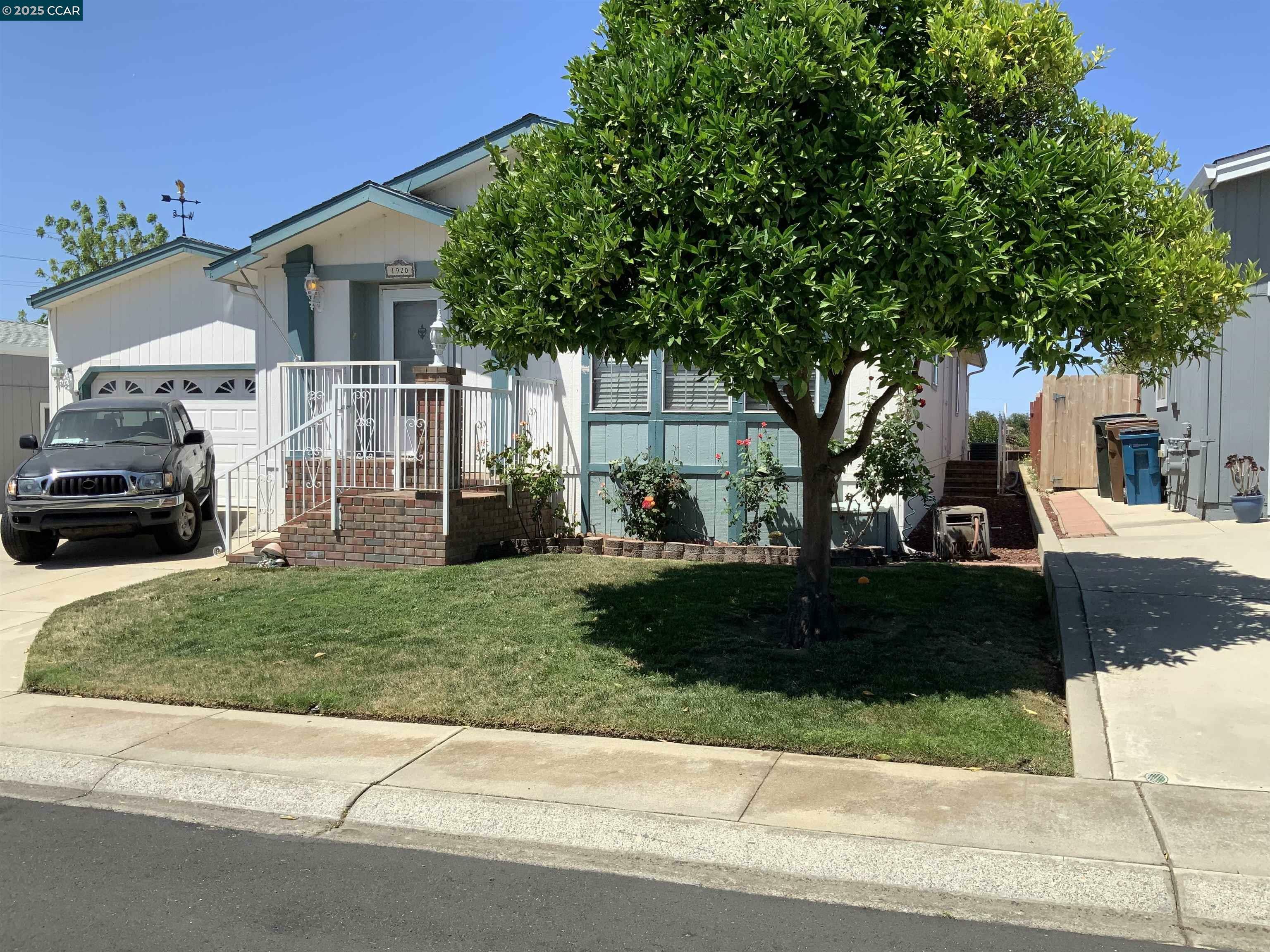 Property Photo: 1920 Geneva Ln CA 94509