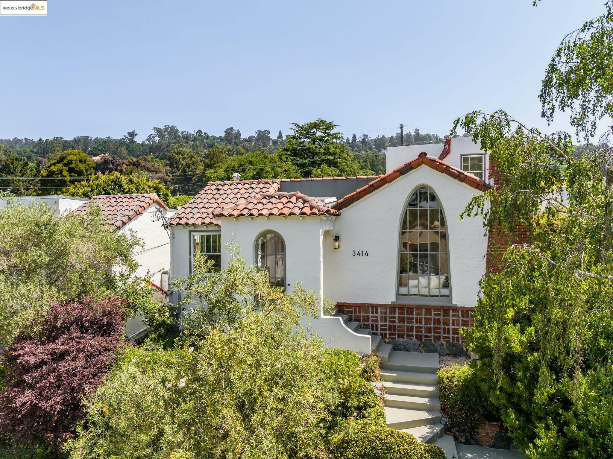 Property Photo: 3414 Guido St CA 94602