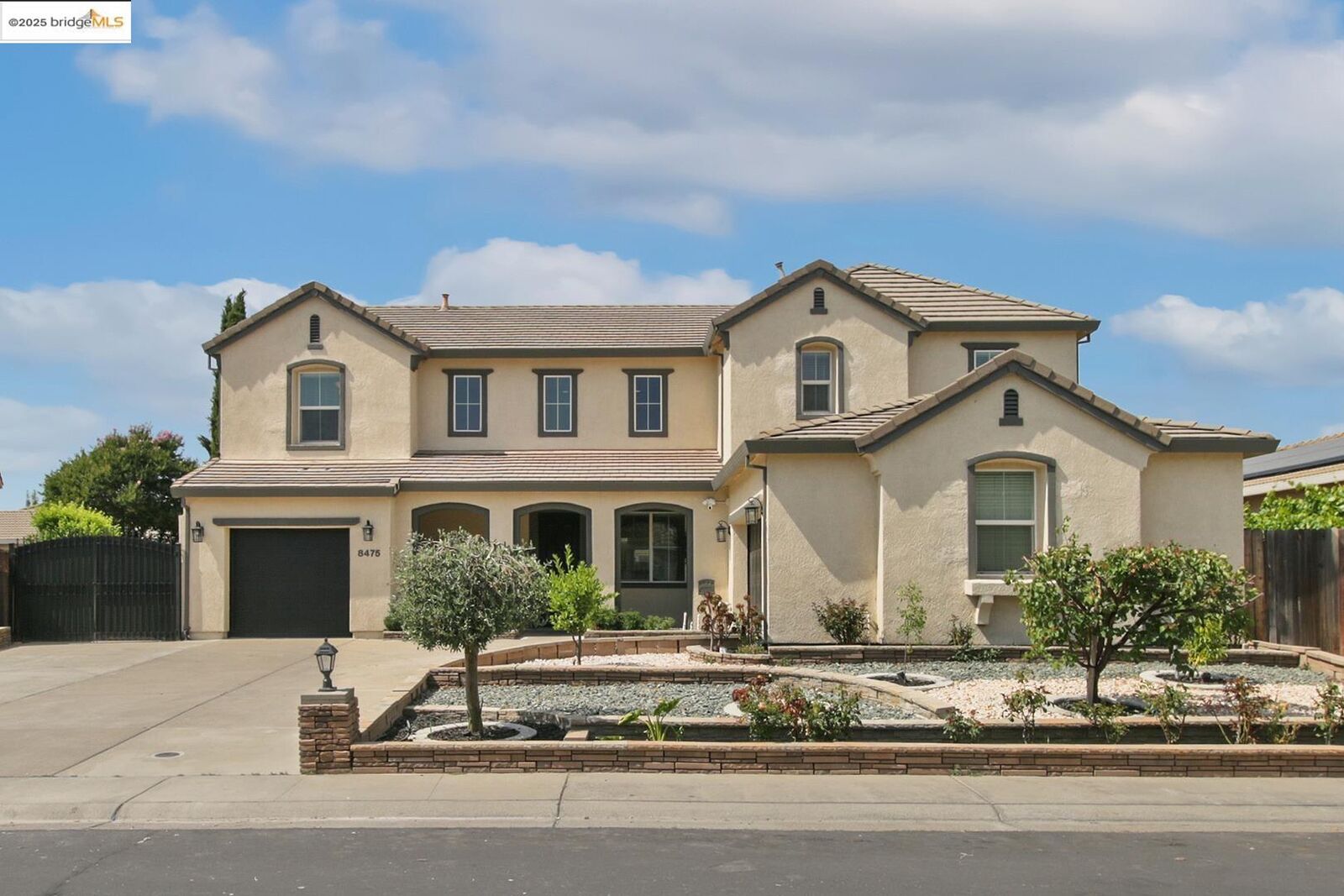 Property Photo: 8475 Marvista Ct CA 95624