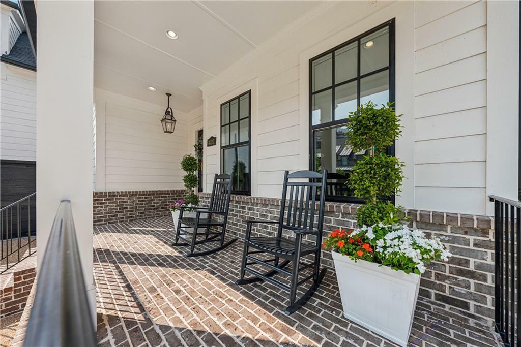 Property Photo: 4020 Connolly Court GA 30075