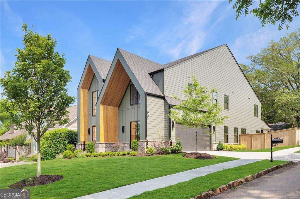 Property Photo: 504 Barrington Drive GA 30075