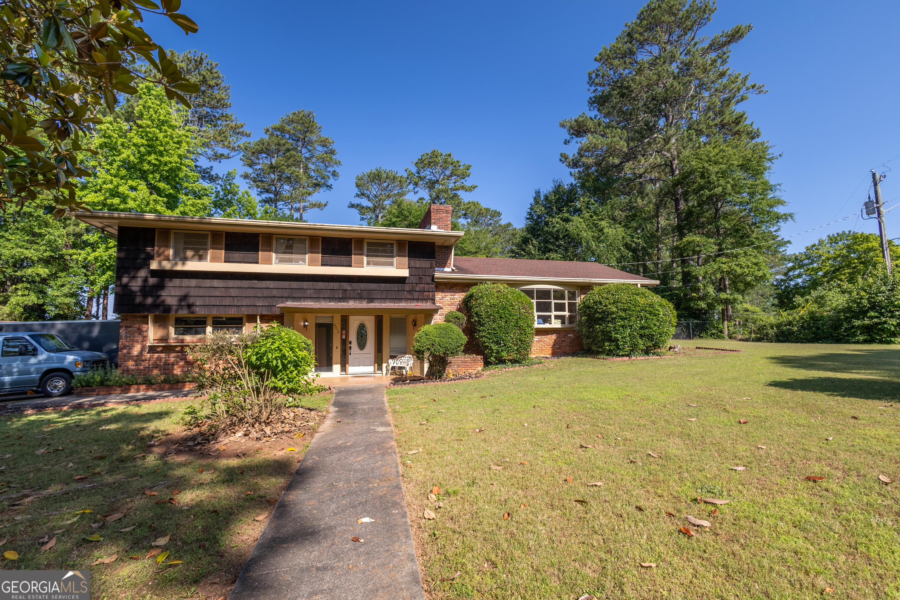 Property Photo: 6214 Crestview Drive SE GA 30014