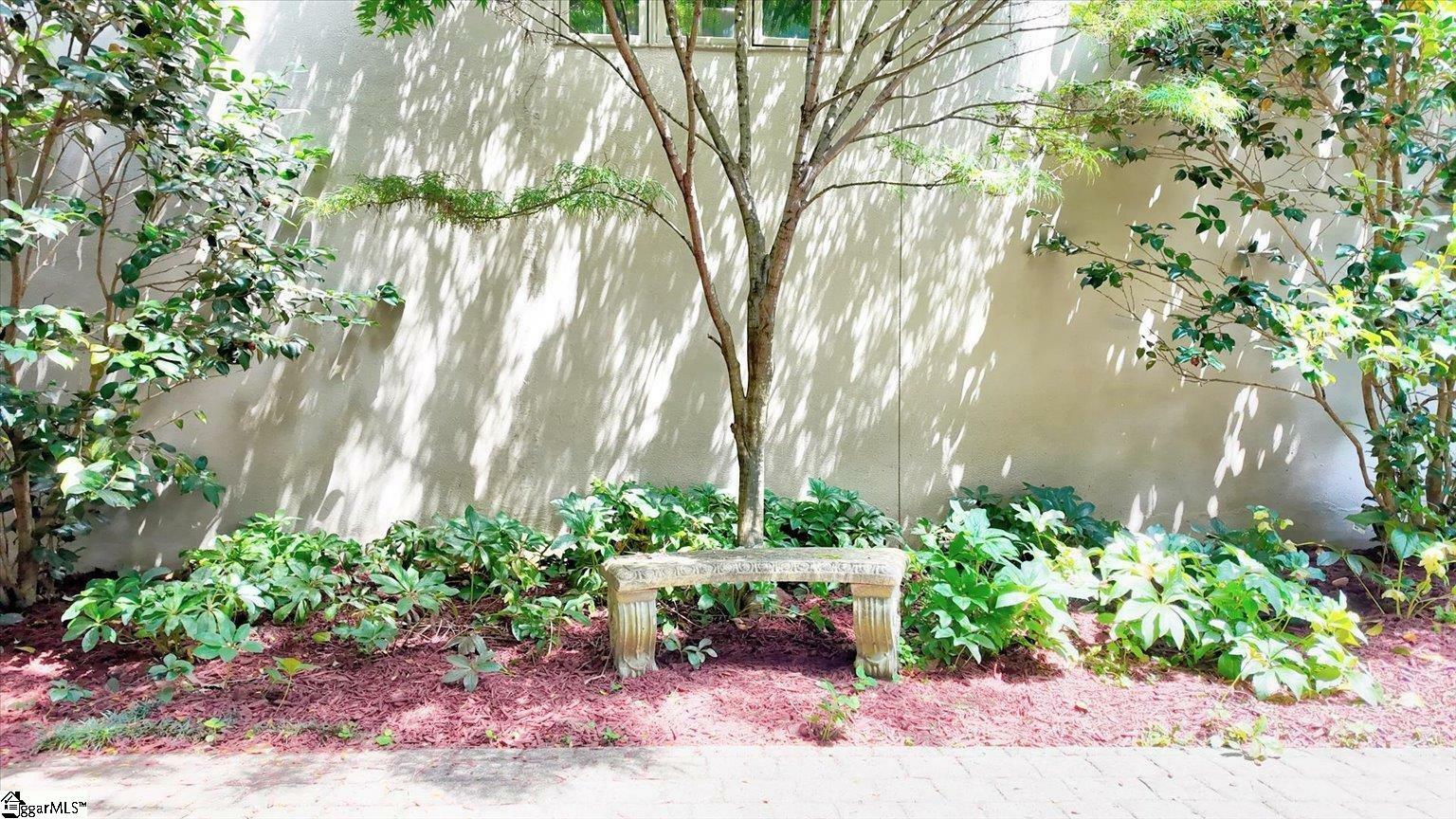 Property Photo: 100 Castellan Drive SC 29650