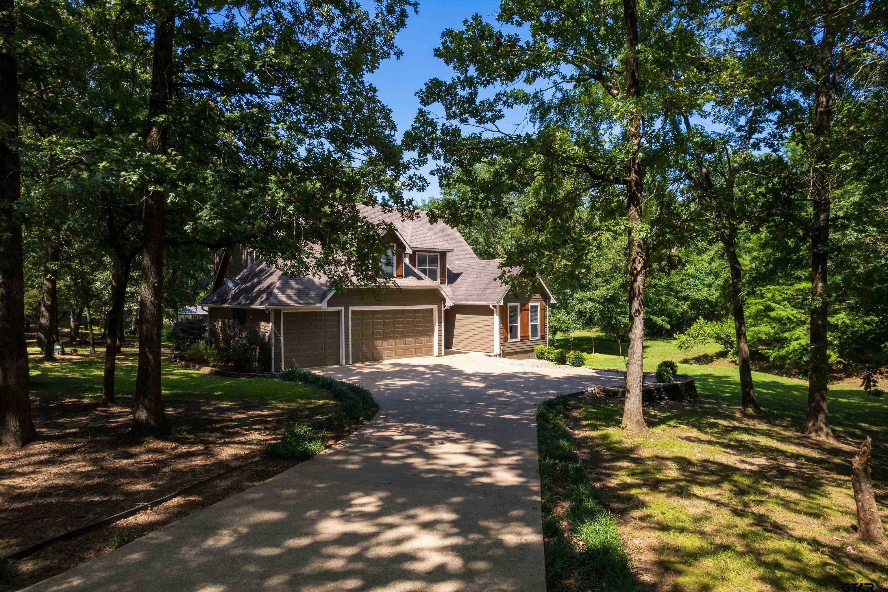 Property Photo: 233 E El Dorado Drive TX 75480