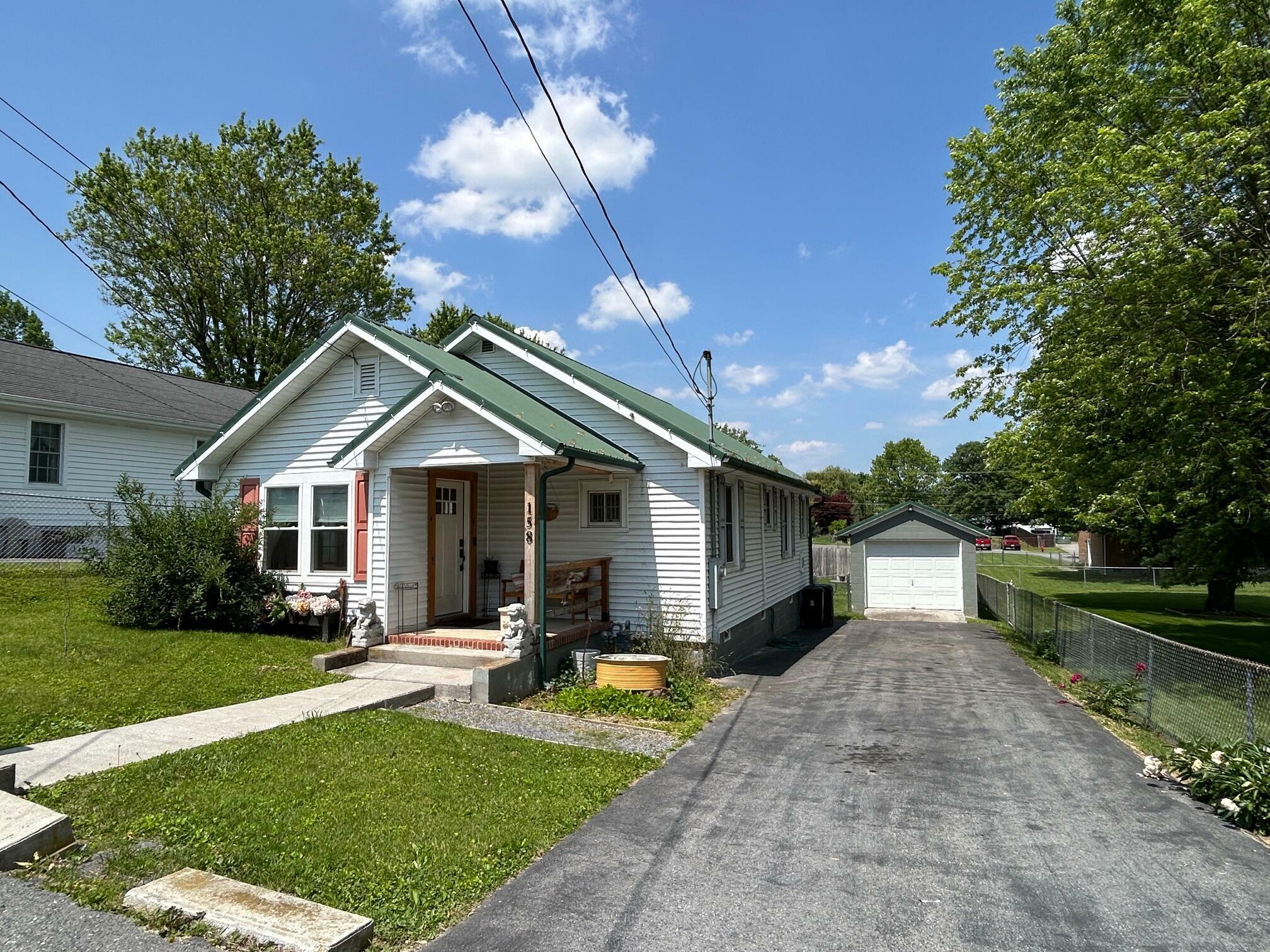 152 Second Street  Lewisburg WV 24901 photo