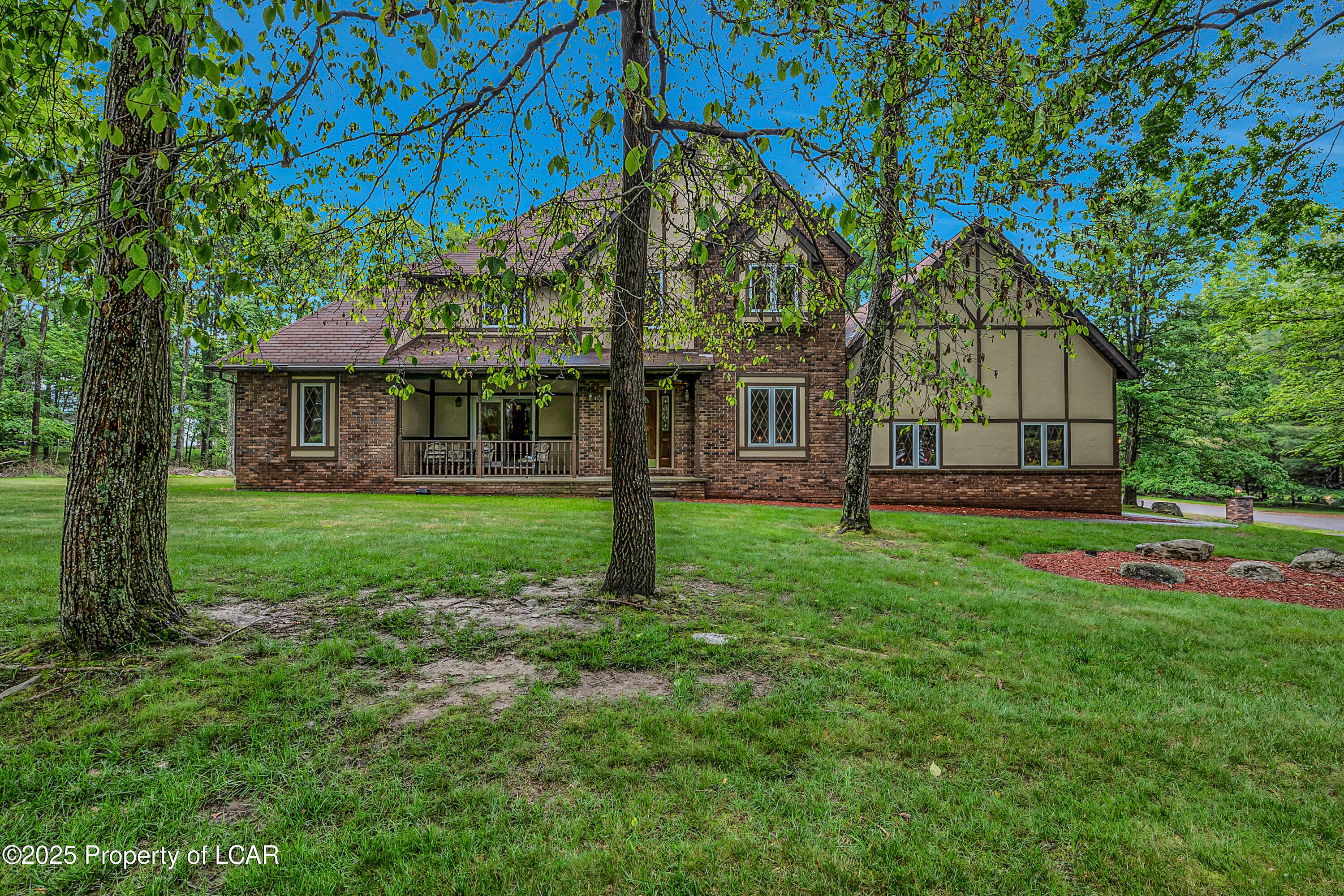 Property Photo: 289 Hemlock Terrace PA 18707