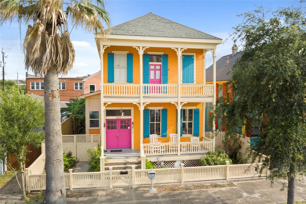 Property Photo: 2122 Avenue K TX 77550