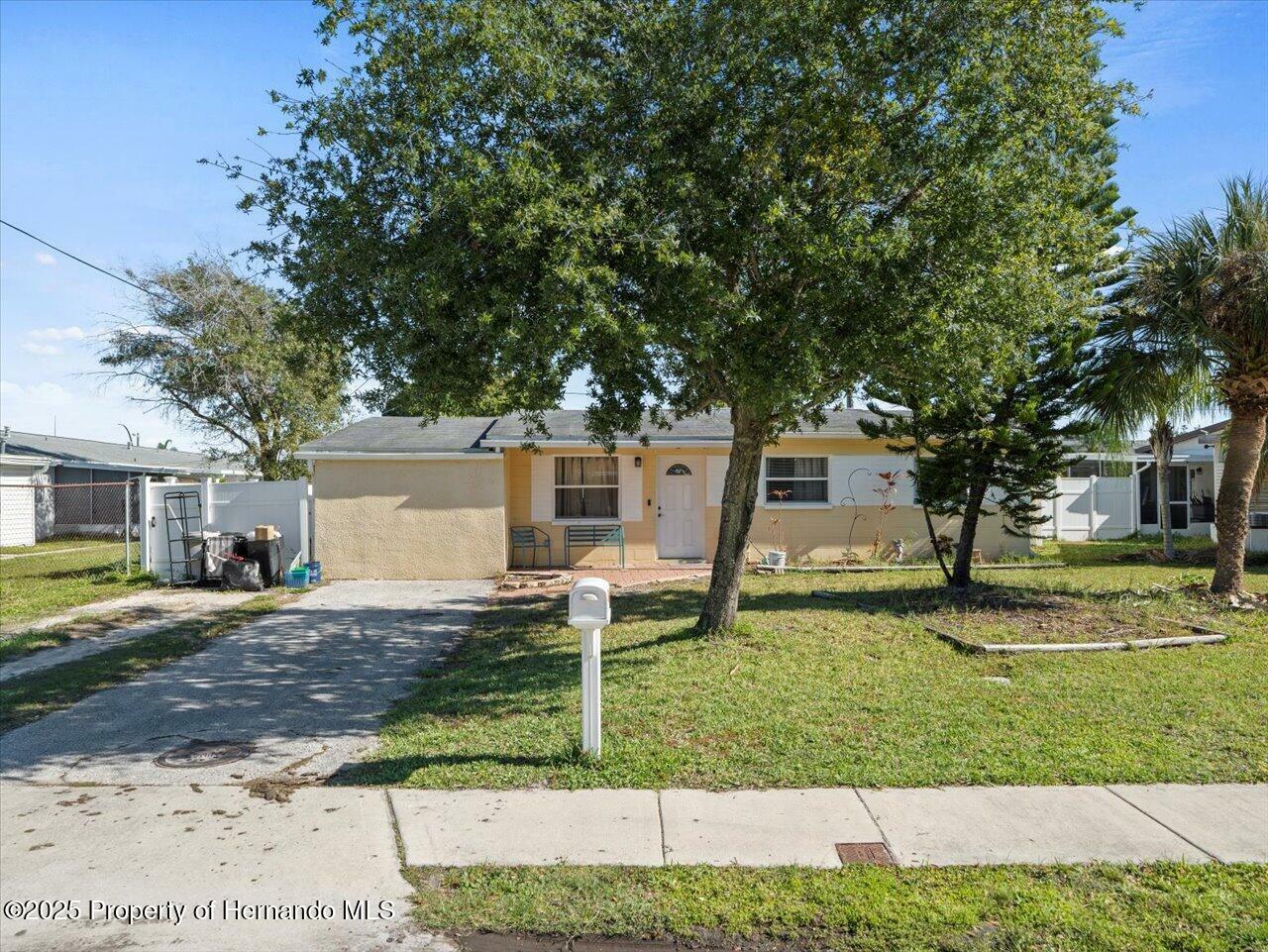 Property Photo: 9891 52nd Street N FL 33782