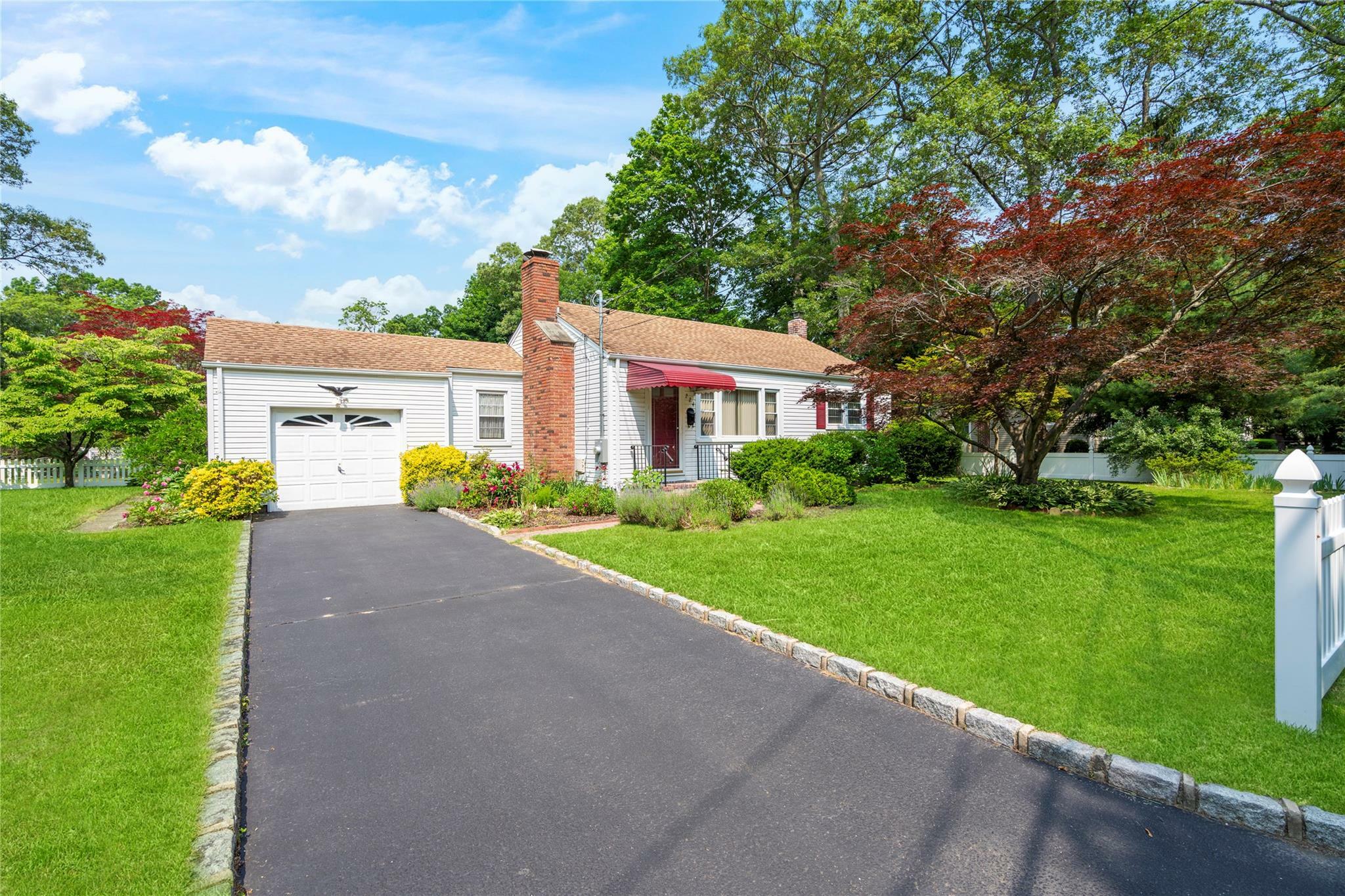 Property Photo:  224 Washington Avenue  NY 11780 
