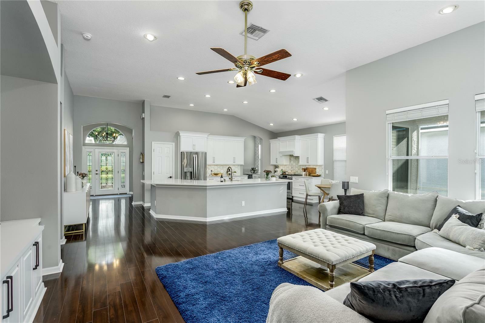 Property Photo: 9608 Greenpointe Drive FL 33626