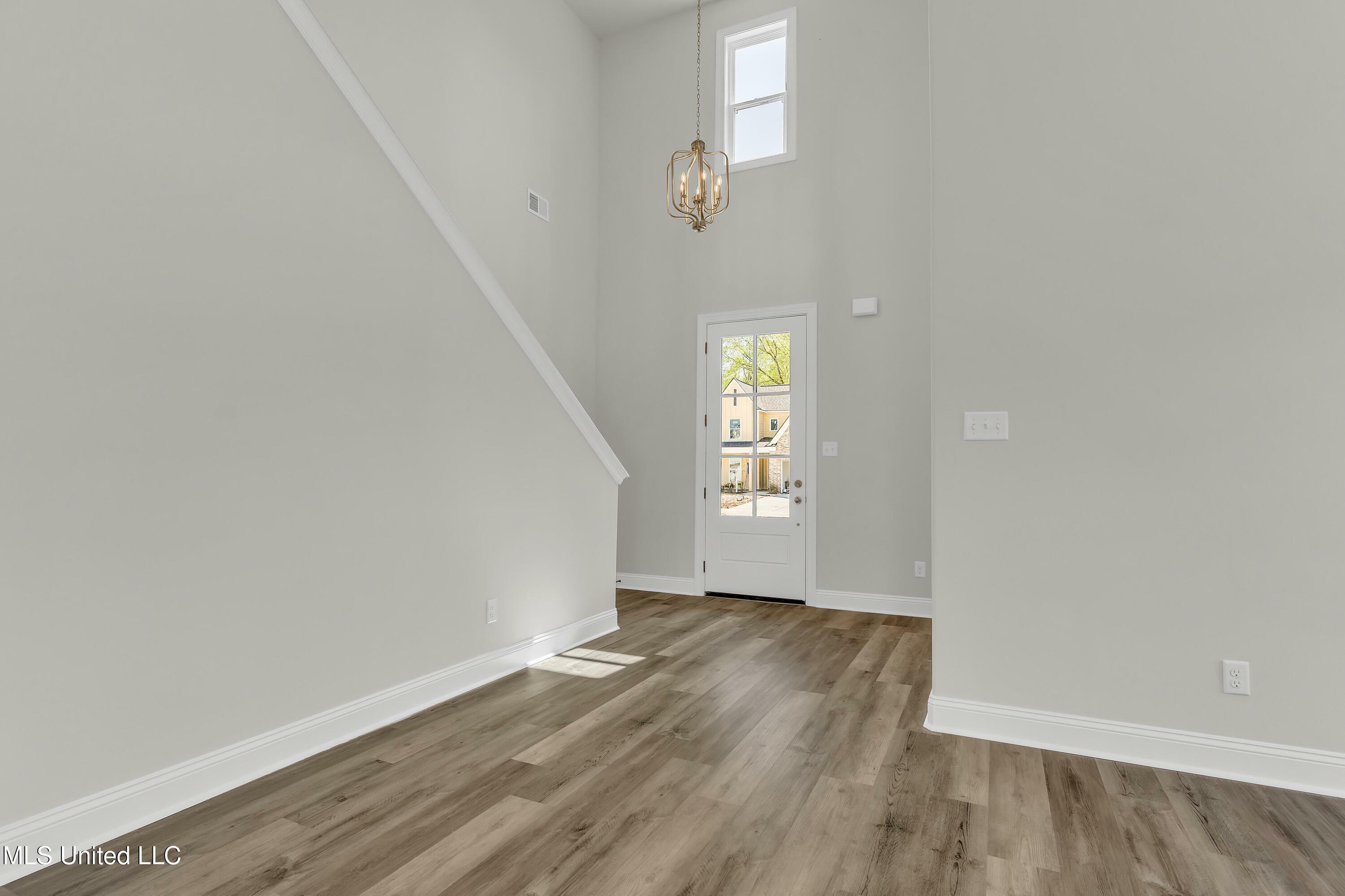 Property Photo: 10262 March Meadows Way Way MS 38654