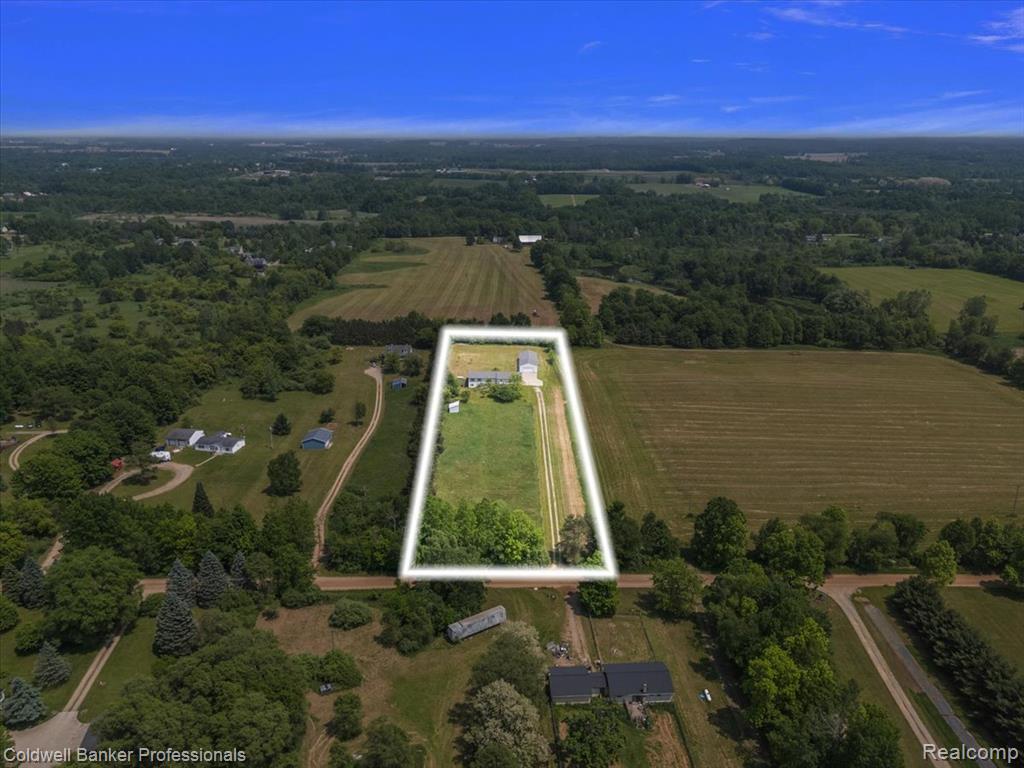 Property Photo: 5714 Five Lakes Road MI 48461 9601