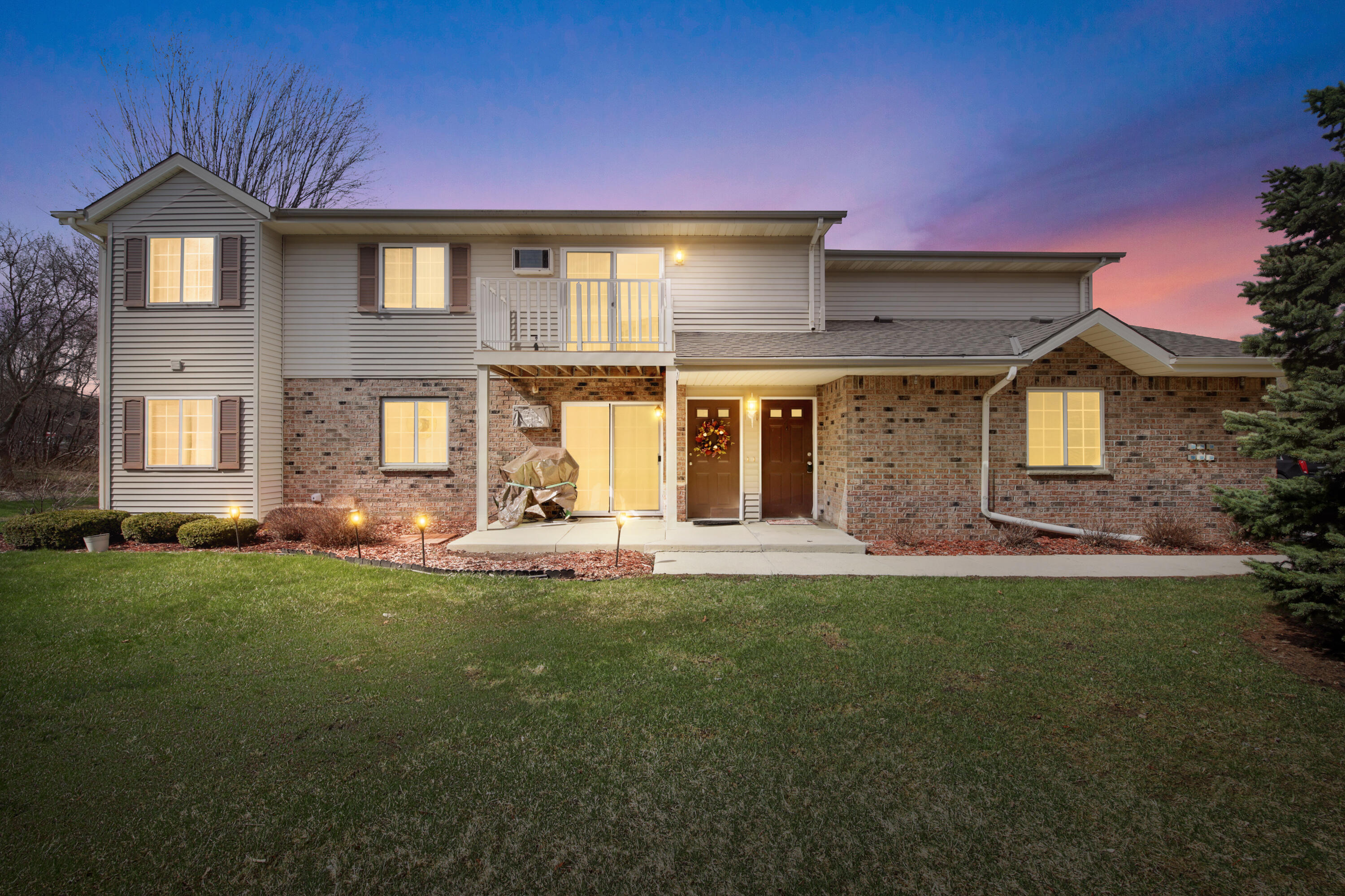 2020 Meadow Ct 2  West Bend WI 53095 photo