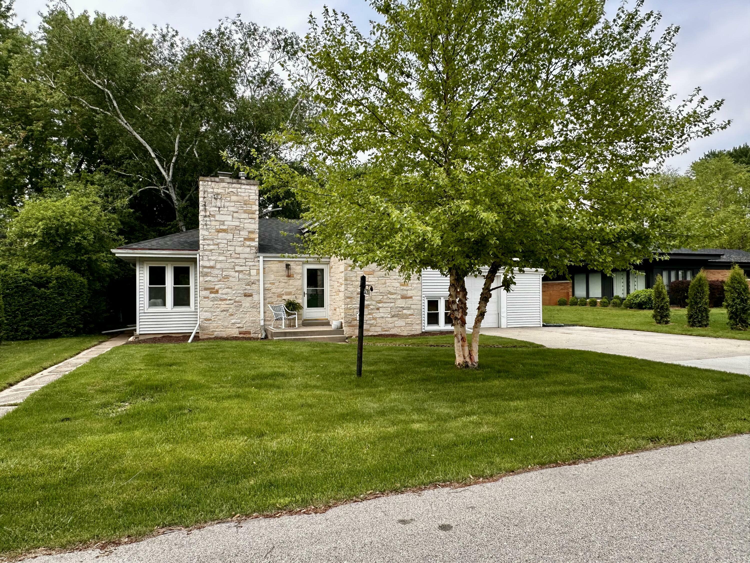 Property Photo: 3620 S Elmwood Dr WI 53405
