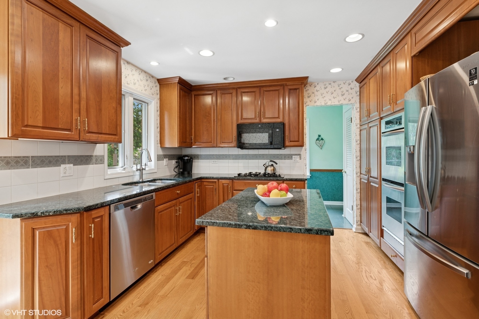 Property Photo: 1329 Sanford Lane IL 60025