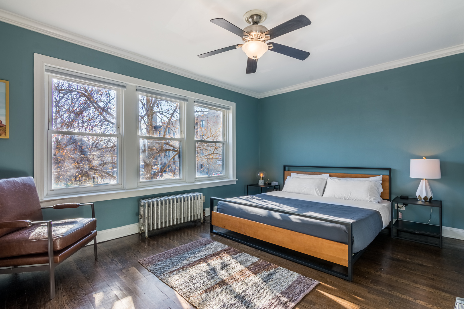 Property Photo: 3608 W Dickens Avenue 1W IL 60647