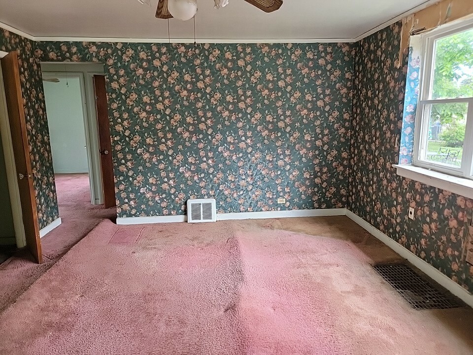 Property Photo: 10145 S Calhoun Avenue IL 60617