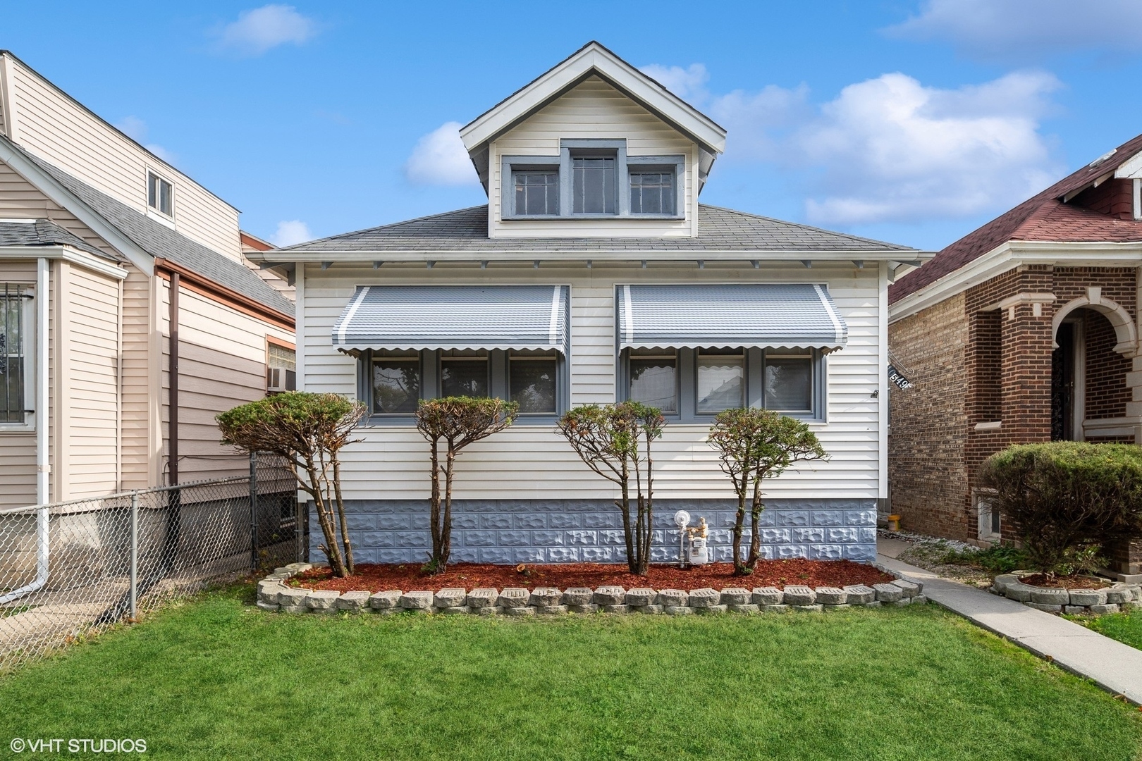 Property Photo:  10549 S Eggleston Avenue  IL 60628 