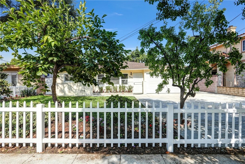 Property Photo: 1106 S Eighth Ave CA 91006